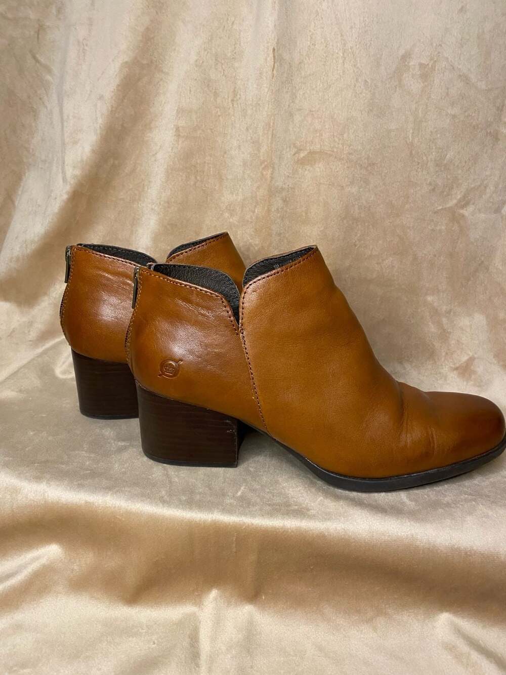 Born Women's Kenzy Leather Ankle Bootie